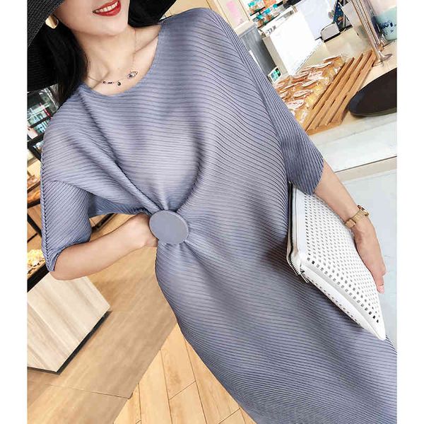 miyake pleated dress women summer 2021 small circle long dress twill korean clothes fashion loose plus size irregular dress 8898, Black;gray
miyake pleated dress women summer 2021 small circle long dress twill korean clothes fashion loose plus size irregular dress 8898, Black;gray