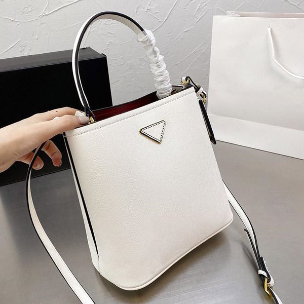 drawstring classic bucket handbag designers luxurys bags shoulder bag women crossbody large capacity totes
drawstring classic bucket handbag designers luxurys bags shoulder bag women crossbody large capacity totes