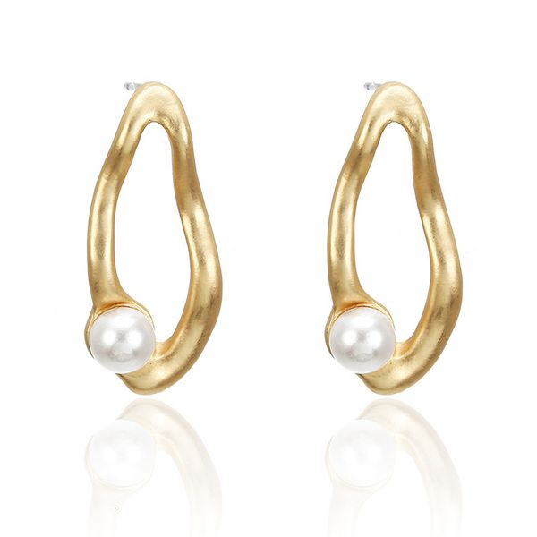 studs earrings korean style east gate irregular imitation pearl metal geometric jewelry, Golden;silver
studs earrings korean style east gate irregular imitation pearl metal geometric jewelry, Golden;silver