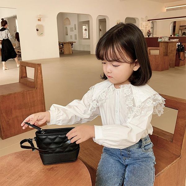 spring young girl lace lapel shirt children sweet and lovely baby shirts, White;black
spring young girl lace lapel shirt children sweet and lovely baby shirts, White;black