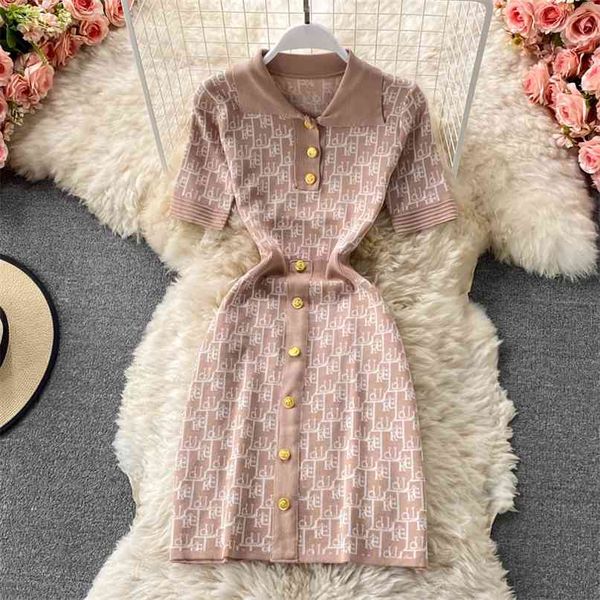 summer short sleeve letters pattern knitted dress women vintage turn down collar buttons slim a-line ribbed mini 210603, Black;gray
summer short sleeve letters pattern knitted dress women vintage turn down collar buttons slim a-line ribbed mini 210603, Black;gray