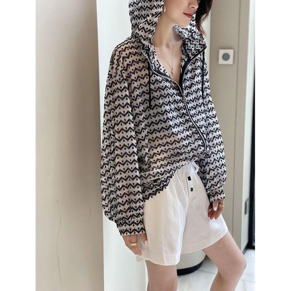 running jackets summer sports jacket hoodie women slimming loose breathable sunscreen long-sleeved clothing large size workout, Black;red
running jackets summer sports jacket hoodie women slimming loose breathable sunscreen long-sleeved clothing large size workout, Black;red