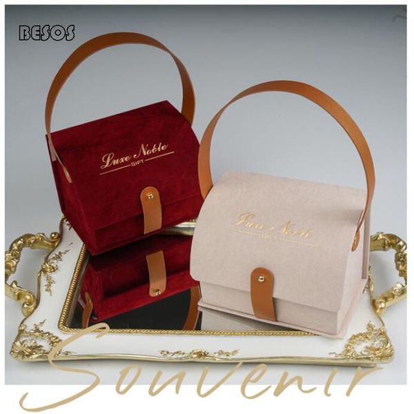 gift wrap high grade red beige flannelette velvet bronzing hand held box party wedding promotion lipstick perfume flower
gift wrap high grade red beige flannelette velvet bronzing hand held box party wedding promotion lipstick perfume flower