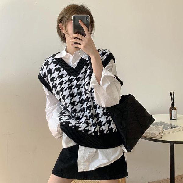 women's vests spring autumn mode houndstooth pullover knitted sweater vest female fashion loose sleeveless jacket women waistcoat g1330, Black;white
women's vests spring autumn mode houndstooth pullover knitted sweater vest female fashion loose sleeveless jacket women waistcoat g1330, Black;white