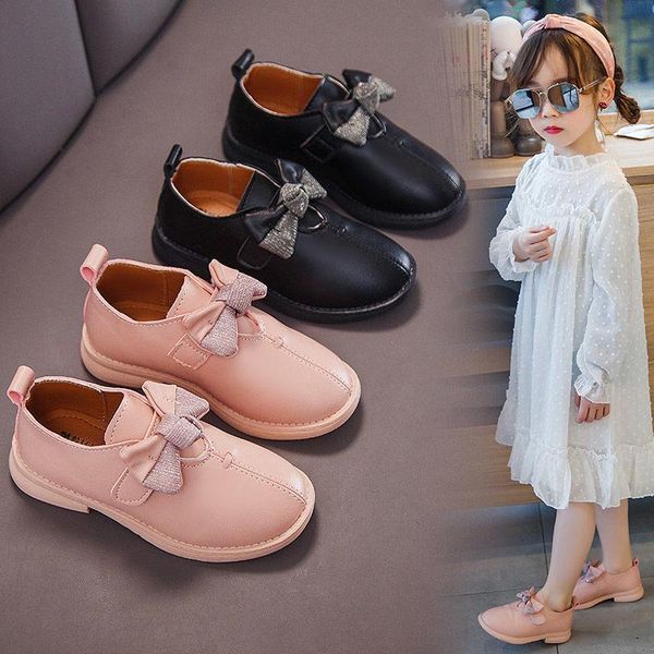 girls'princess shoes girls'leather spring and autumn 2021 middle age children' fashion soft sole flat, Black;grey
girls'princess shoes girls'leather spring and autumn 2021 middle age children' fashion soft sole flat, Black;grey