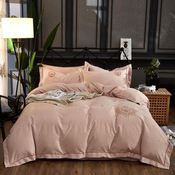 bedding sets 4pcs yarn dyed cotton velvet embroideryluxury king size duvet cover set bed skirt bedclothes pillowcase
bedding sets 4pcs yarn dyed cotton velvet embroideryluxury king size duvet cover set bed skirt bedclothes pillowcase