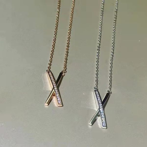 2022 brand original jewelry designer necklace zircon cross x pendant female personality simple high-end sweater chain, Silver
2022 brand original jewelry designer necklace zircon cross x pendant female personality simple high-end sweater chain, Silver
