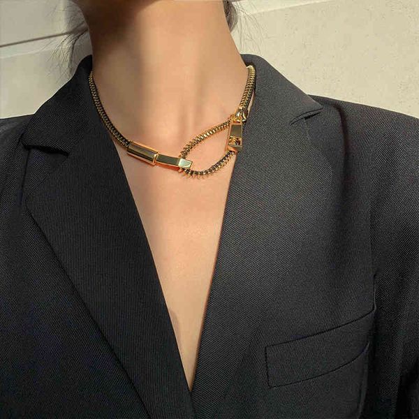 brass with 18k gold zipper lariat choker neckalce japan korean style party designer t show runway gown jewelry rare ins, Silver
brass with 18k gold zipper lariat choker neckalce japan korean style party designer t show runway gown jewelry rare ins, Silver