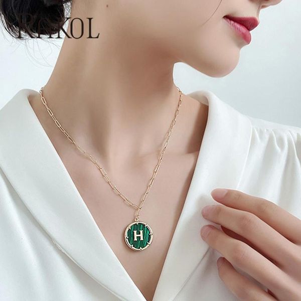pendant necklaces rakol baroque classic green scalloped cubic zirconia necklace clavicle chain for women dinner party jewelry rk020n, Silver
pendant necklaces rakol baroque classic green scalloped cubic zirconia necklace clavicle chain for women dinner party jewelry rk020n, Silver