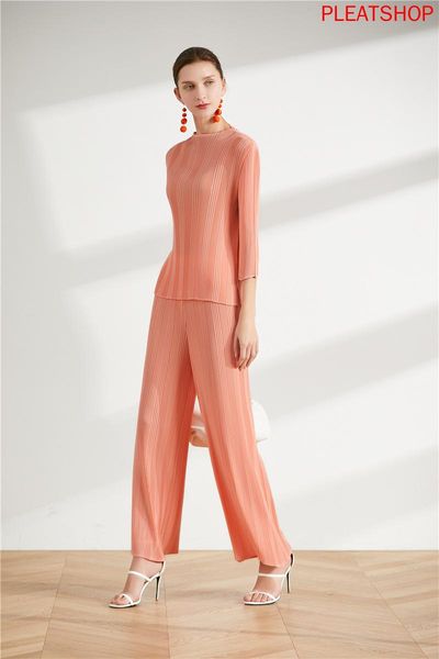 women's tracksuits style pants suit summer fashion temperament pleated three-quarter sleeve t-shirt high waist thin two-piece wide-leg, Gray
women's tracksuits style pants suit summer fashion temperament pleated three-quarter sleeve t-shirt high waist thin two-piece wide-leg, Gray