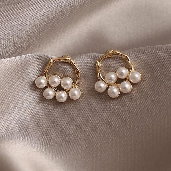 stud girafe korean crystal line metal pearl earrings for women girl simple gold color small earring party jewelry, Golden;silver
stud girafe korean crystal line metal pearl earrings for women girl simple gold color small earring party jewelry, Golden;silver