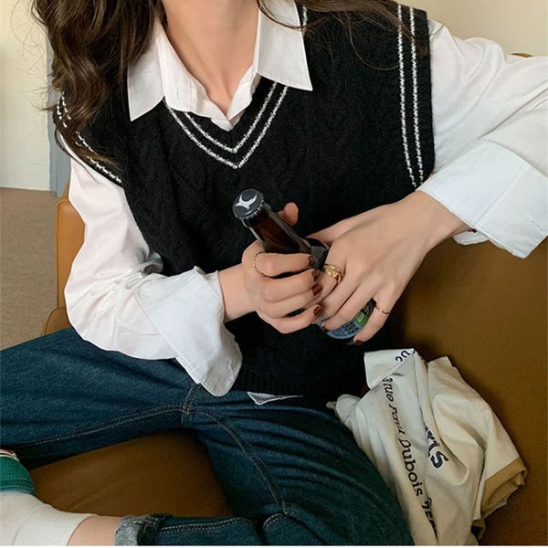 2 colors 2021 Korean preppy style color patchwork stripe v neck vest sweaters womens sleeveless knitted sweaters female (X1679, White;black
2 colors 2021 Korean preppy style color patchwork stripe v neck vest sweaters womens sleeveless knitted sweaters female (X1679, White;black
