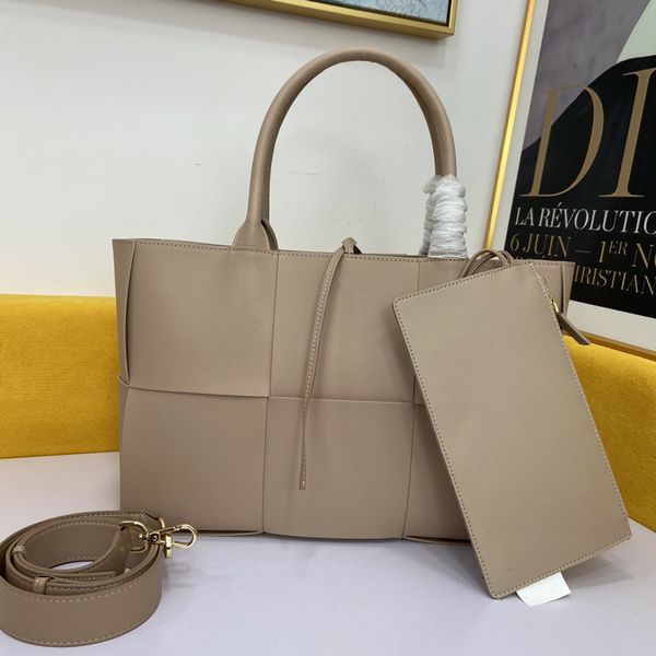 brand handbag ladies designer woven totes fashion luxury black shoulder bag cowhide handbags classic casual large capacity
brand handbag ladies designer woven totes fashion luxury black shoulder bag cowhide handbags classic casual large capacity