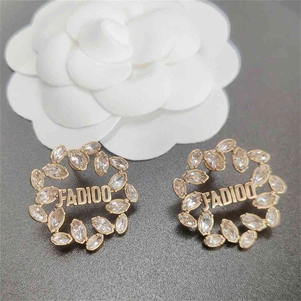 special offer 2021 luxury designer jewelry / star same wheat ear inlaid with diamond temperament female earrings in high version letter, Golden;silver
special offer 2021 luxury designer jewelry / star same wheat ear inlaid with diamond temperament female earrings in high version letter, Golden;silver