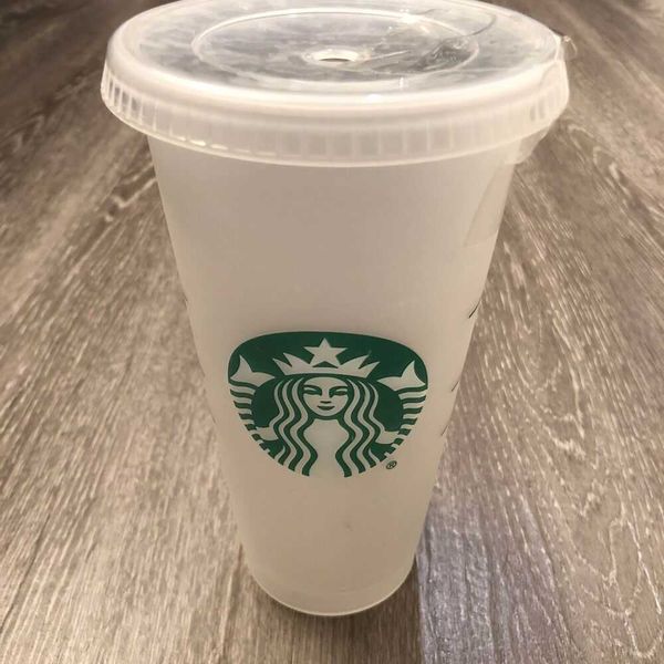 starbucks siren mermaid reusable plastic 24 ounce cold cup with cover 
starbucks siren mermaid reusable plastic 24 ounce cold cup with cover