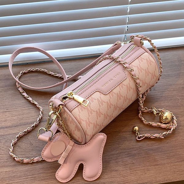 handbag cylinder bag female xia xiaozhong 2021 fashion high-end sense ins versatile portable messenger single shoulder underarm, Black;red
handbag cylinder bag female xia xiaozhong 2021 fashion high-end sense ins versatile portable messenger single shoulder underarm, Black;red