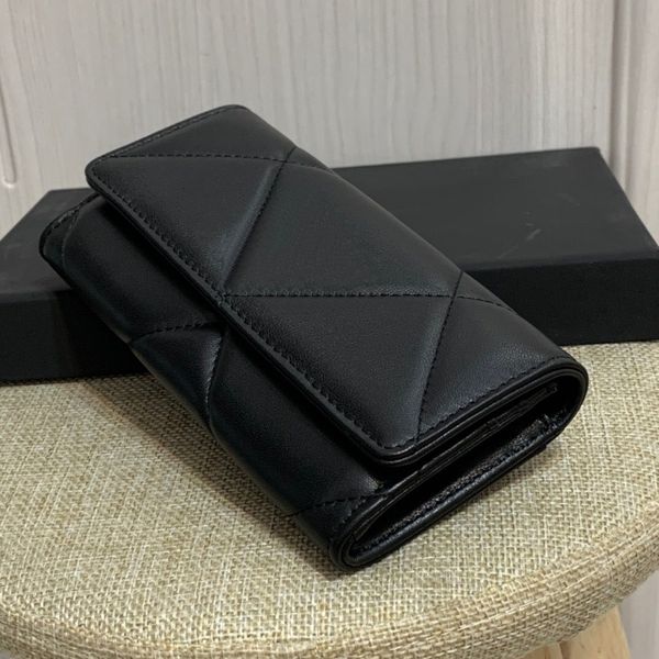 fashion selling classic wallet women full leather luxurys designer bag gold and silver buckle coin purse card holder with box,, Red;black
fashion selling classic wallet women full leather luxurys designer bag gold and silver buckle coin purse card holder with box,, Red;black