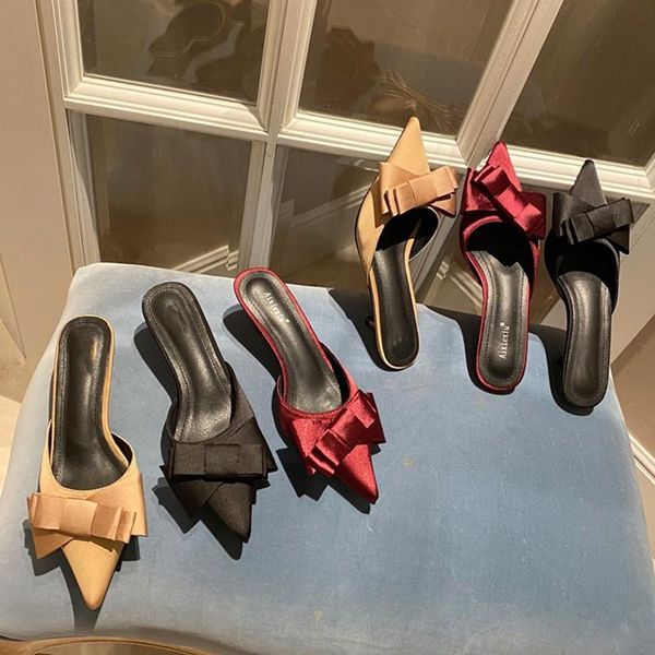 luxury women black silk low heels slides mules female kitten butterfly knots slippers outsides flip flops prom shoes
luxury women black silk low heels slides mules female kitten butterfly knots slippers outsides flip flops prom shoes