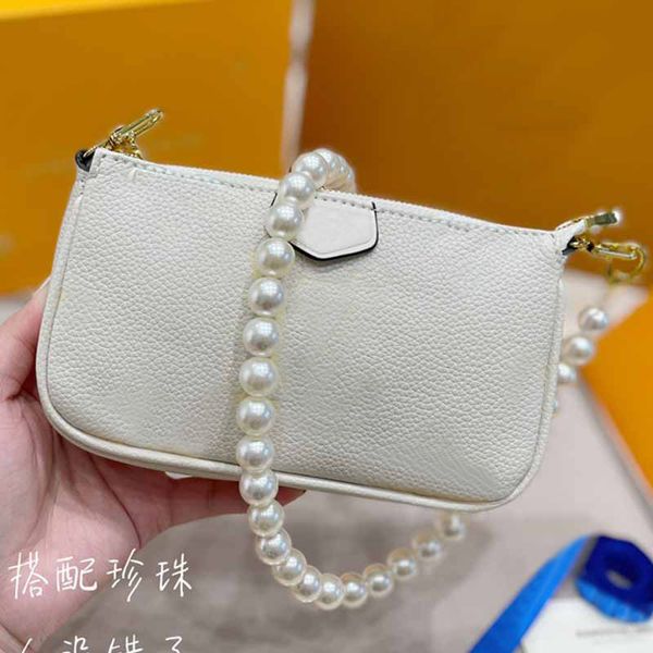 2021 female shoulder bag cross body bags plain zipper printing flower handbag wallet fashion letter beads chains tote handbags
2021 female shoulder bag cross body bags plain zipper printing flower handbag wallet fashion letter beads chains tote handbags