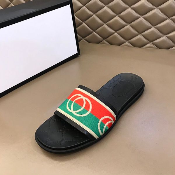 2021 fashion slide sandals slippers for men with original box designer beach flip flops slipper quality, Black
2021 fashion slide sandals slippers for men with original box designer beach flip flops slipper quality, Black