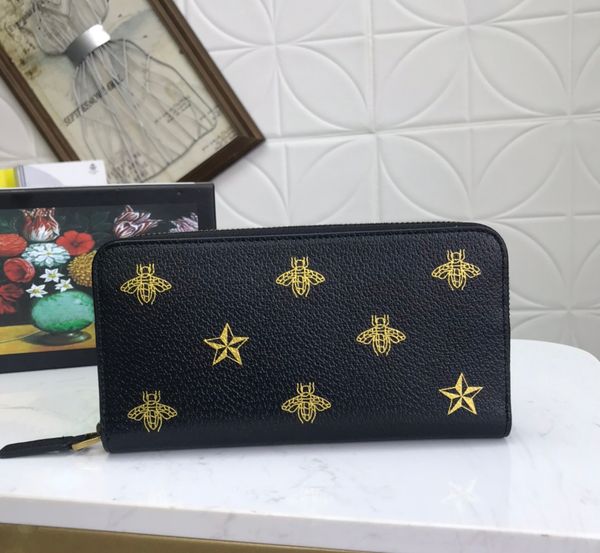 2021 fashion designers wallets luxurys mens women leather bags classic bee tiger snake letters purses original box digram card holder 428736, Red;black
2021 fashion designers wallets luxurys mens women leather bags classic bee tiger snake letters purses original box digram card holder 428736, Red;black