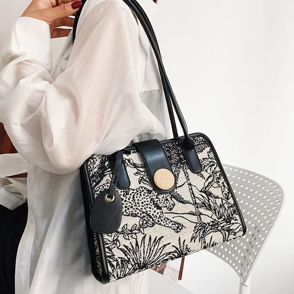 evening bags fashion women canvas handbags ladies small shoulder messenger designer female purse travel bag casual tote
evening bags fashion women canvas handbags ladies small shoulder messenger designer female purse travel bag casual tote
