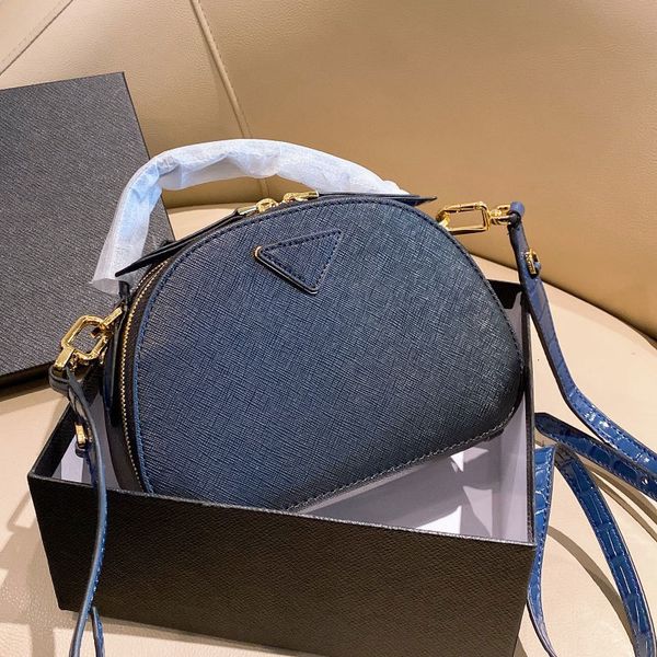 genuine leather bags handbag purse single bag fashion new crisscross pattern hardware letter zipper removable shoulder strap, Red;black
genuine leather bags handbag purse single bag fashion new crisscross pattern hardware letter zipper removable shoulder strap, Red;black