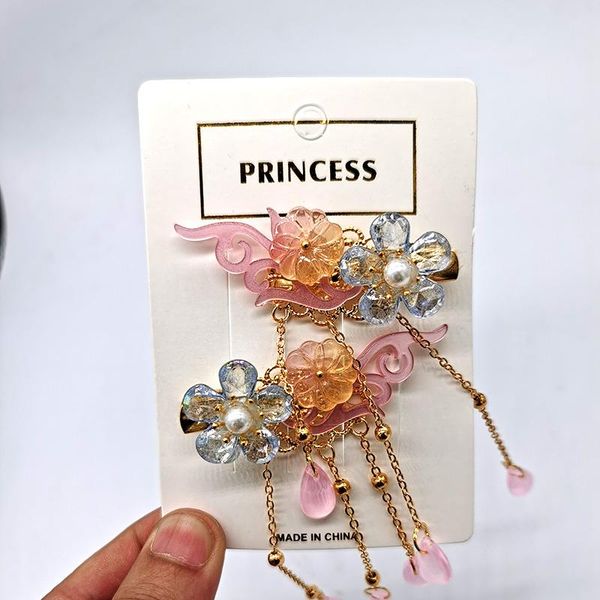 fashion pattern collocation design high-end hair accessories hairpin tiara gifts for children and women, Slivery;white
fashion pattern collocation design high-end hair accessories hairpin tiara gifts for children and women, Slivery;white