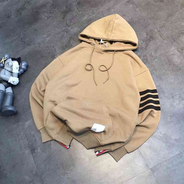 2022 factory wholesale new autumn drawstring hem loose urban leisure korean pullover round neck hoodie, Black
2022 factory wholesale new autumn drawstring hem loose urban leisure korean pullover round neck hoodie, Black