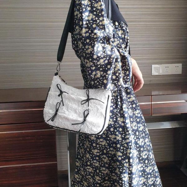 cross body retro pearl chain women underarm bag fashion bowknot ladies tote purse handbags vintage women's small shoulder crossbody bag
cross body retro pearl chain women underarm bag fashion bowknot ladies tote purse handbags vintage women's small shoulder crossbody bag