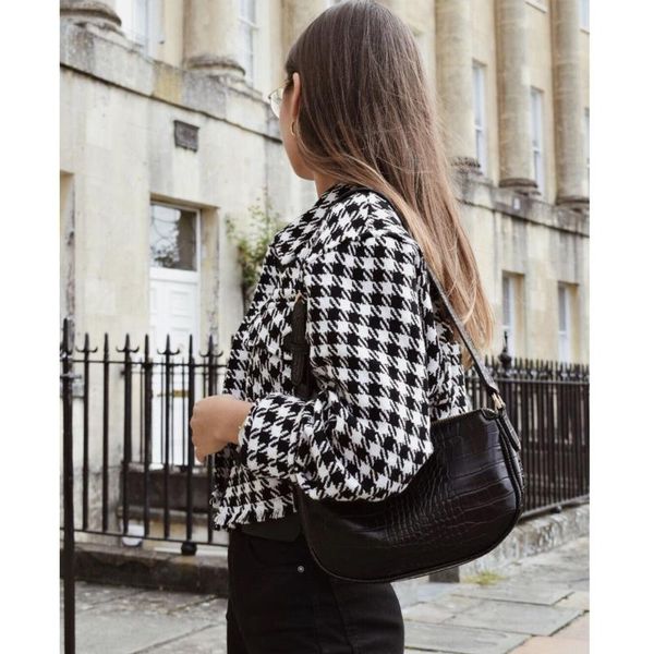 women's jackets 2021 autumn fashion elegant loose black houndstooth lapel out long sleeve single-breasted women stitching chic coats, Black;brown
women's jackets 2021 autumn fashion elegant loose black houndstooth lapel out long sleeve single-breasted women stitching chic coats, Black;brown