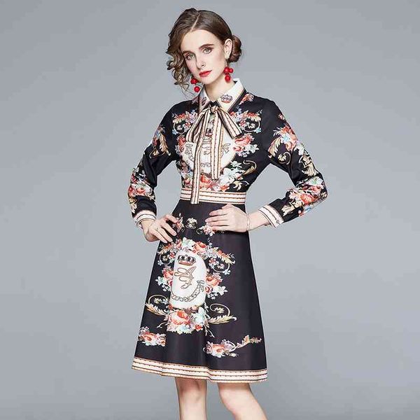 runway designer vintage printed crown mini dress women long sleeve button down high waist shirt short with belt 210603, Black;gray
runway designer vintage printed crown mini dress women long sleeve button down high waist shirt short with belt 210603, Black;gray