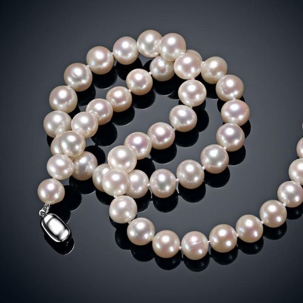 chokers genuine natural freshwater pearl necklace clavicle chain female strong luster round 10-11mm bead diameter, Golden;silver
chokers genuine natural freshwater pearl necklace clavicle chain female strong luster round 10-11mm bead diameter, Golden;silver
