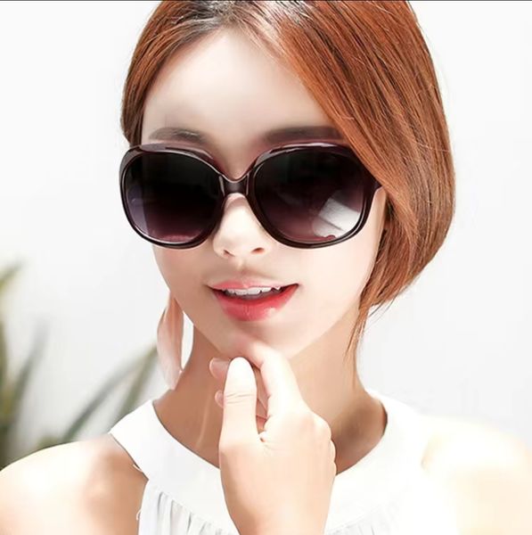 female celebrity facelift antiultraviolet polarized sunglasses big frame sunshade driving retro, Black
female celebrity facelift antiultraviolet polarized sunglasses big frame sunshade driving retro, Black