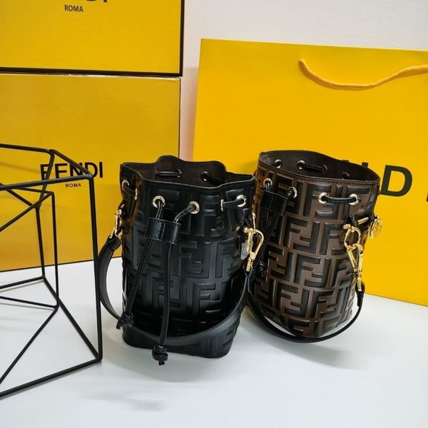 the latest bag series in autumn and winter 2020, star's one shoulder messenger handbag, super versatile and portable zmm
the latest bag series in autumn and winter 2020, star's one shoulder messenger handbag, super versatile and portable zmm