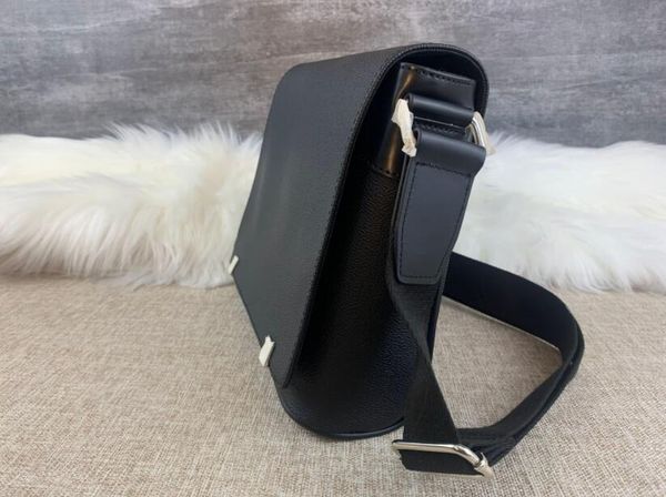 retro classic designer cross body men pu leather handbag black briefcase brown lapshoulder bag messenger bags 26cm 28cm
retro classic designer cross body men pu leather handbag black briefcase brown lapshoulder bag messenger bags 26cm 28cm