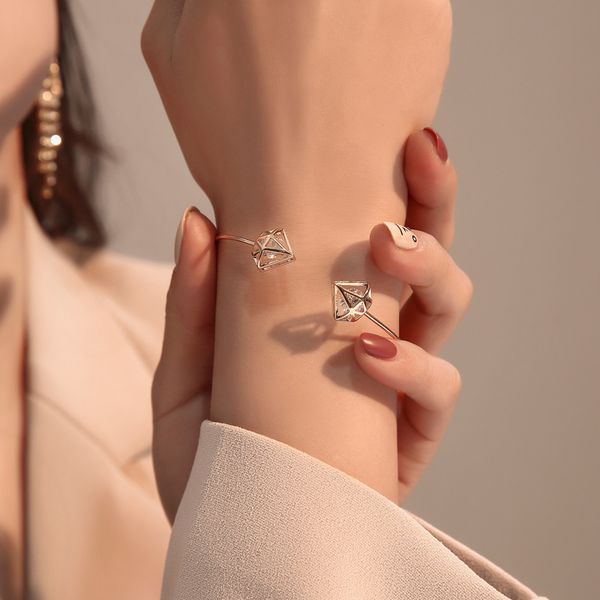 hollow out rhinestone triangle bangle women business party hand open jewelry european alloy gold geometric bracelets fashion accessories who, Black
hollow out rhinestone triangle bangle women business party hand open jewelry european alloy gold geometric bracelets fashion accessories who, Black