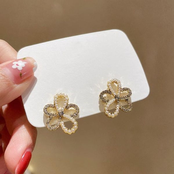 dangle & chandelier 2021 fashion hollow flowers modelling drop earrings contracted fresh sweet pearl temperament women jewelry, Silver
dangle & chandelier 2021 fashion hollow flowers modelling drop earrings contracted fresh sweet pearl temperament women jewelry, Silver