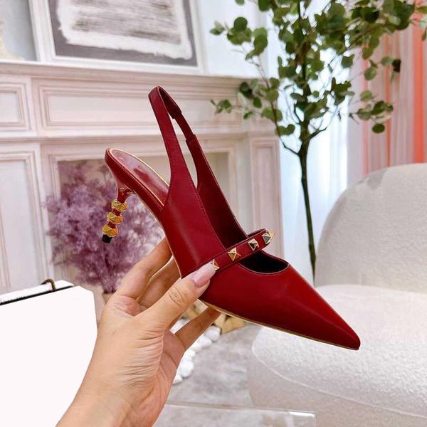 2021 r luxury women high heels sandals summer fashion ladies stiletto heel rivet slides slippers woman dress office party sandal box size35-, Black
2021 r luxury women high heels sandals summer fashion ladies stiletto heel rivet slides slippers woman dress office party sandal box size35-, Black