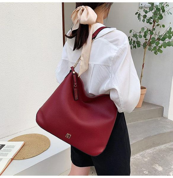evening bags 2021high capcaity soft pu leather vintage women hand bag totes designers luxury shoulder female handle
evening bags 2021high capcaity soft pu leather vintage women hand bag totes designers luxury shoulder female handle