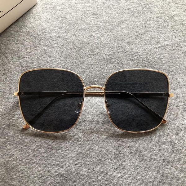 Brand Men Sunglasses Classic Big Frame Square Sun Glasses Gentle Design Fashion Women Alloy Driving Bling, White;black
Brand Men Sunglasses Classic Big Frame Square Sun Glasses Gentle Design Fashion Women Alloy Driving Bling, White;black