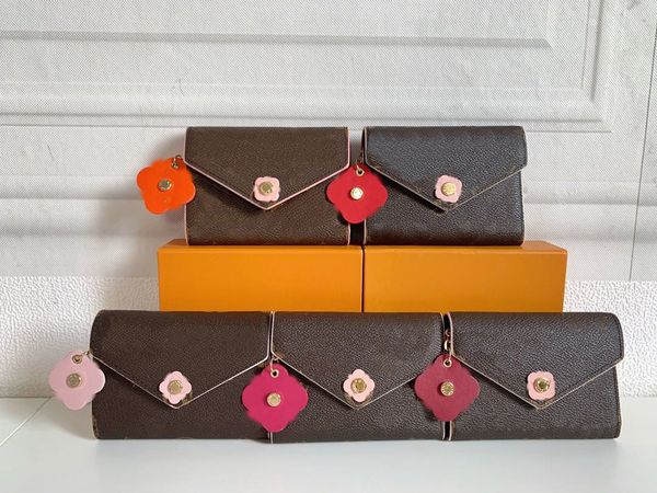 2021 fashion flowers designer wallets luxurys men women leather bags classic letters key coin purse original box plaid card holder 41988, Red;black
2021 fashion flowers designer wallets luxurys men women leather bags classic letters key coin purse original box plaid card holder 41988, Red;black