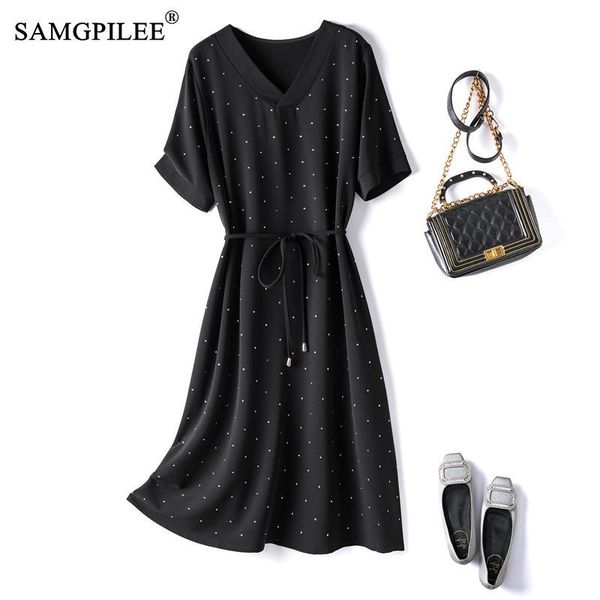 plus size dresses summer dress 2021 fashion european and american light luxury diamond waist belt v-neck mid-calf length
plus size dresses summer dress 2021 fashion european and american light luxury diamond waist belt v-neck mid-calf length