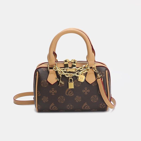 evening bags genuine leather handbags 2021 fashion all-match shoulder messenger boston bag high-quality pillow purses and
evening bags genuine leather handbags 2021 fashion all-match shoulder messenger boston bag high-quality pillow purses and