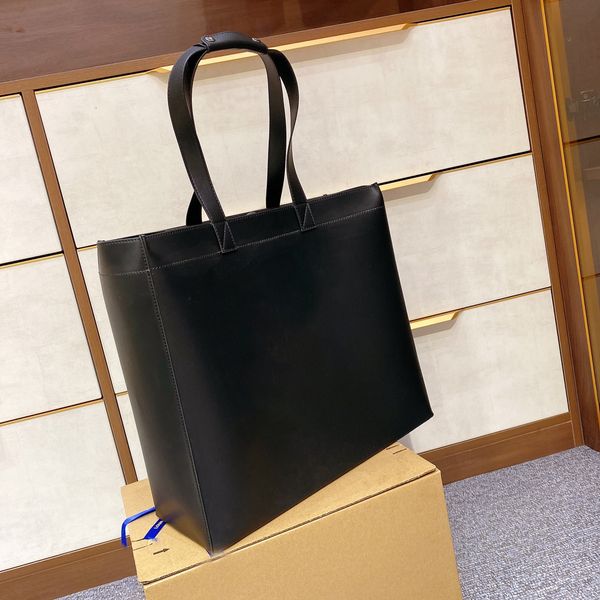2021 fashion casual totes bag brand solid color printing bag women luxury designer handbag purse with wholesale price for real leather cross
2021 fashion casual totes bag brand solid color printing bag women luxury designer handbag purse with wholesale price for real leather cross