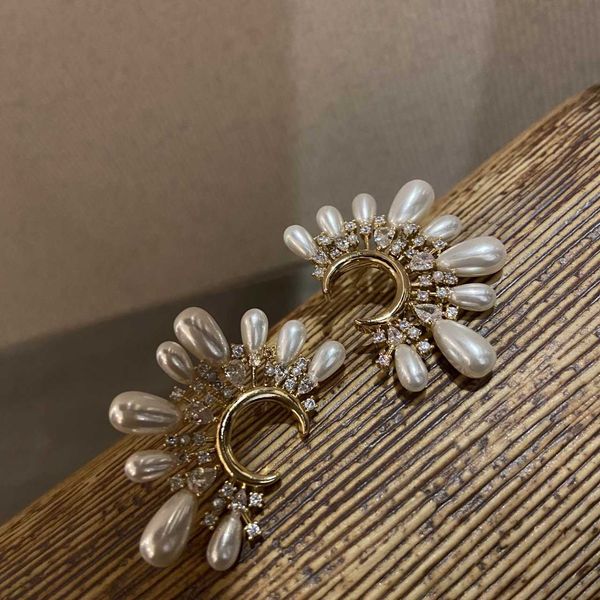 173 french court golden crescent fan-shaped exaggerated earrings elegant earrings female c2-10, Silver
173 french court golden crescent fan-shaped exaggerated earrings elegant earrings female c2-10, Silver