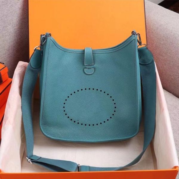 cosmetic bags & cases in the summer of 2021, high-quality ladies handbags are fashionable and classic crossbody luxurious
cosmetic bags & cases in the summer of 2021, high-quality ladies handbags are fashionable and classic crossbody luxurious