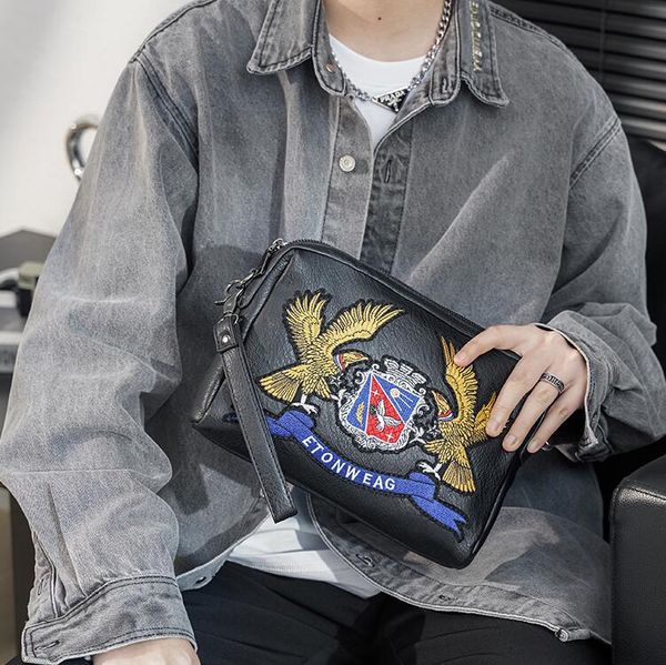 wholesale factory men shoulder bags retro black leather leisure backpack street personalized embroidery handbag outdoor leisure fashion mess
wholesale factory men shoulder bags retro black leather leisure backpack street personalized embroidery handbag outdoor leisure fashion mess