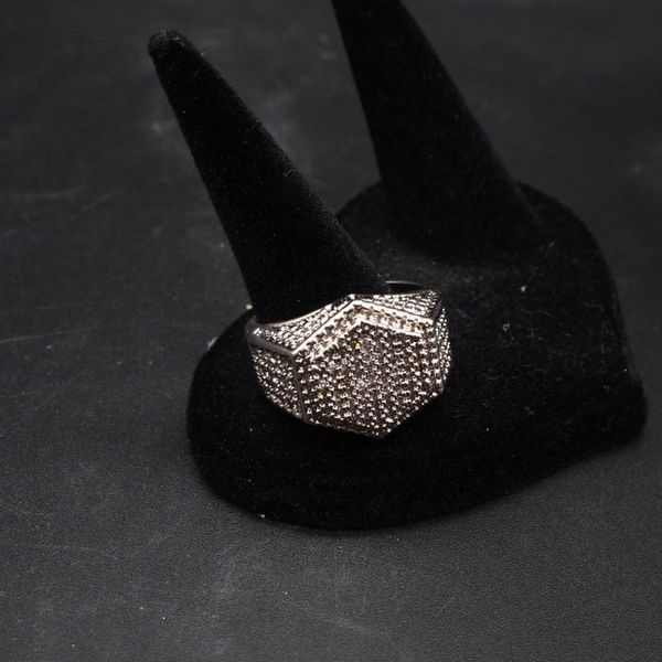 cluster rings men's hip hop european and american hexagon square ring copper plated zircon personality street fashion jewelry accessori, Golden;silver
cluster rings men's hip hop european and american hexagon square ring copper plated zircon personality street fashion jewelry accessori, Golden;silver