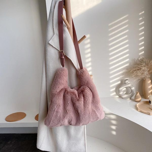 evening bags elegant female large armpit bag 2021 winter high-quality soft plush women's designer handbag lovely shoulder messenger
evening bags elegant female large armpit bag 2021 winter high-quality soft plush women's designer handbag lovely shoulder messenger